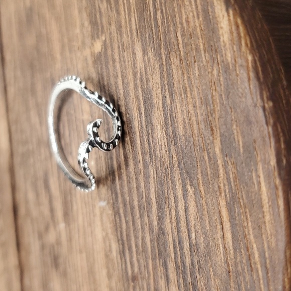 Size 6 R375 - Picture 1 of 2